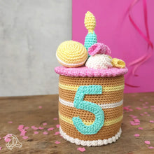 Load image into Gallery viewer, Hardicraft Crochet Kits -  CAKE WITH NUMBERS