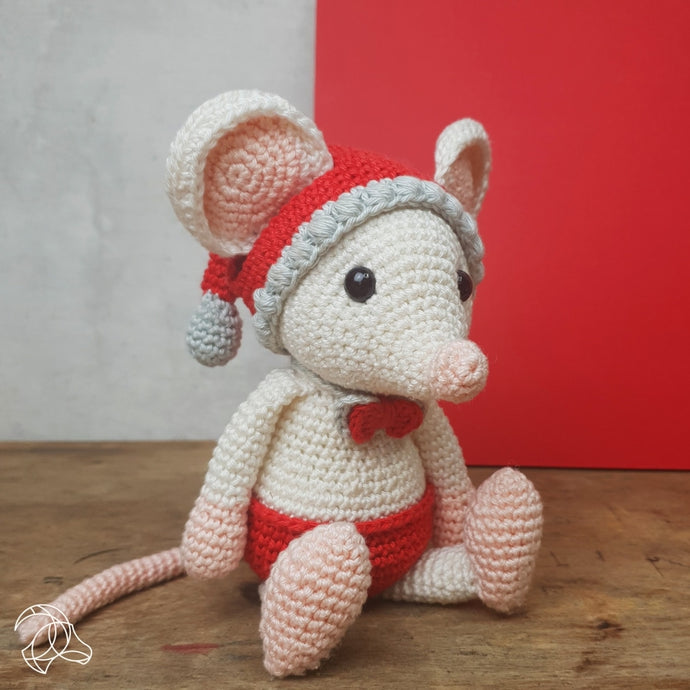Hardicraft Crochet Kits - CHRISTMAS MOUSE