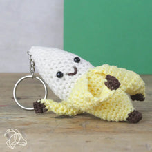 Load image into Gallery viewer, Hardicraft Crochet Kits - BAG HANGER BANANA