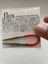 Load image into Gallery viewer, Floops Stitch Markers Flox - Flexible Multi-Tool for Crochet and Knitting