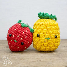 Load image into Gallery viewer, Hardicraft Crochet Kits - BAG HANGER PINEAPPLE