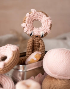 TOFT Doughnuts in a tin (Learn to Crochet Kit)